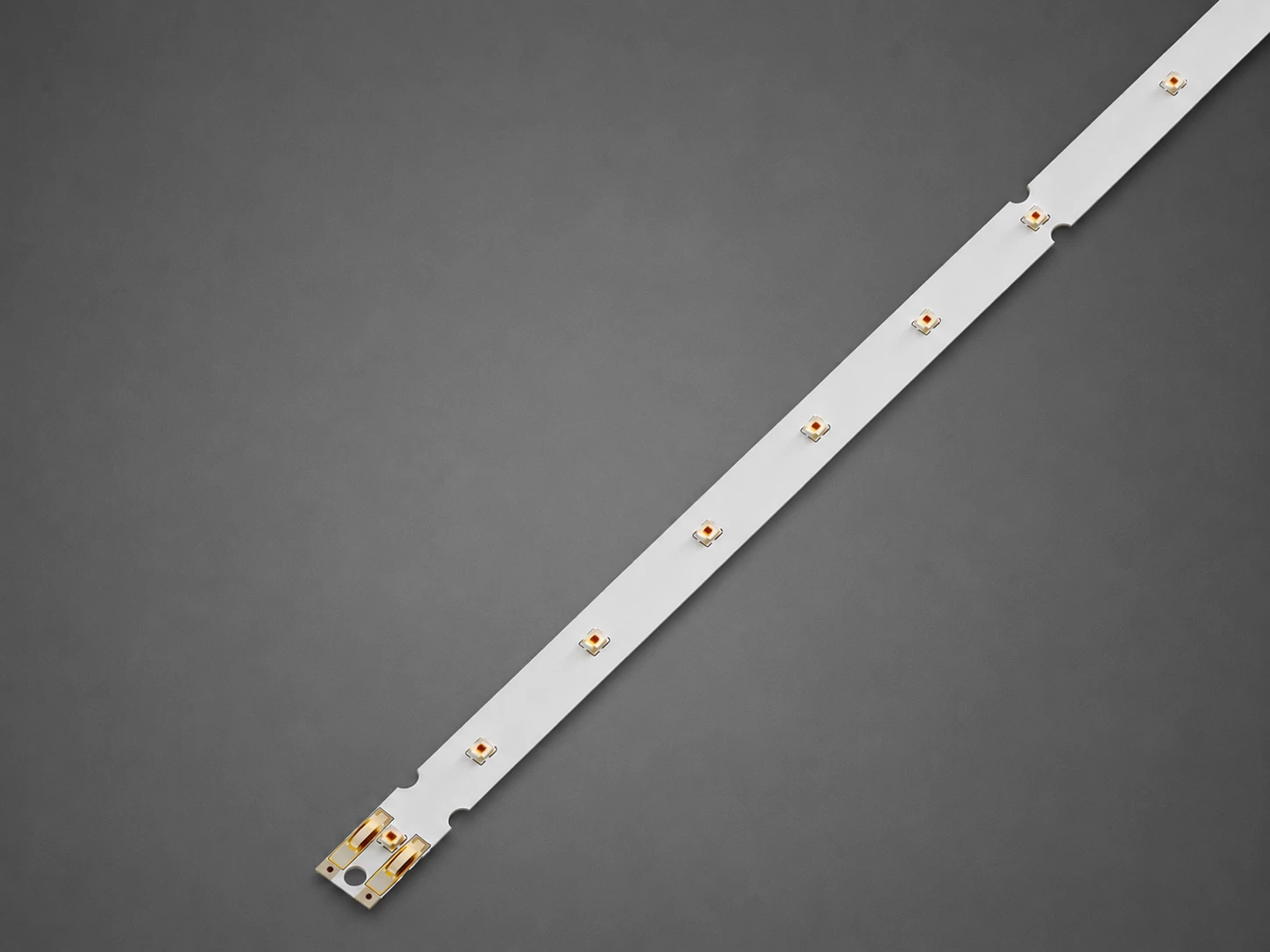 Customized 395nm UV LED module with aluminum PCB design for specialty lighting applications