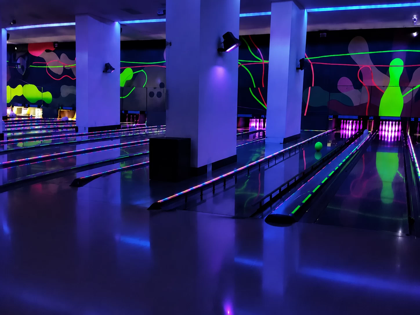 395nm UV LED lighting application for specialty environments using customized UV LED modules